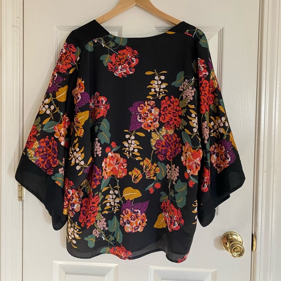 Floral Kimono - Picture 2 of 2